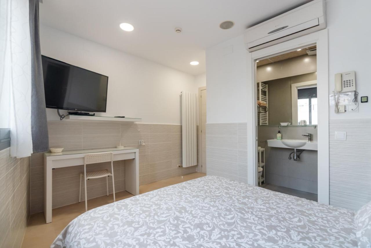 Hostal House Barselona Dış mekan fotoğraf